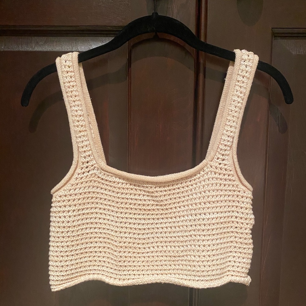 urban outfitters crochet crop top